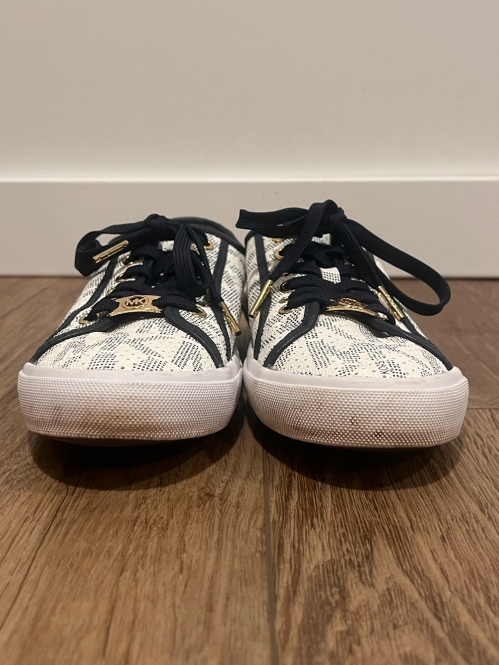 Michael Kors Boerum Sneaker in White/Navy - Picture 5 of 12
